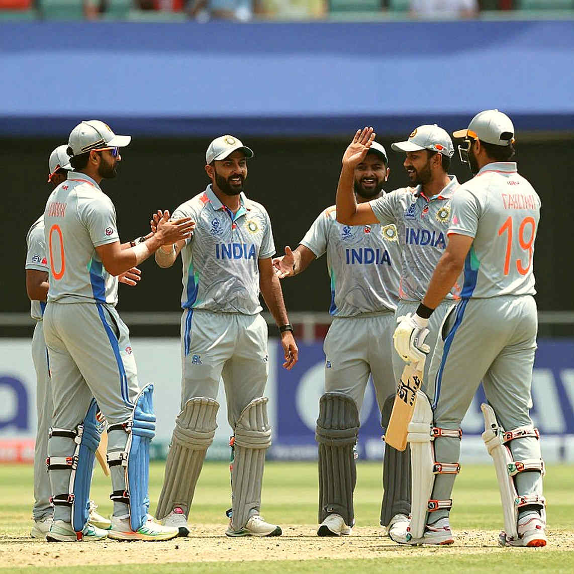 ব্লকচেইন কি ক্রিকেটের গ্যালারিকে ডিজিটাল মাঠে নিয়ে যেতে পারবে?