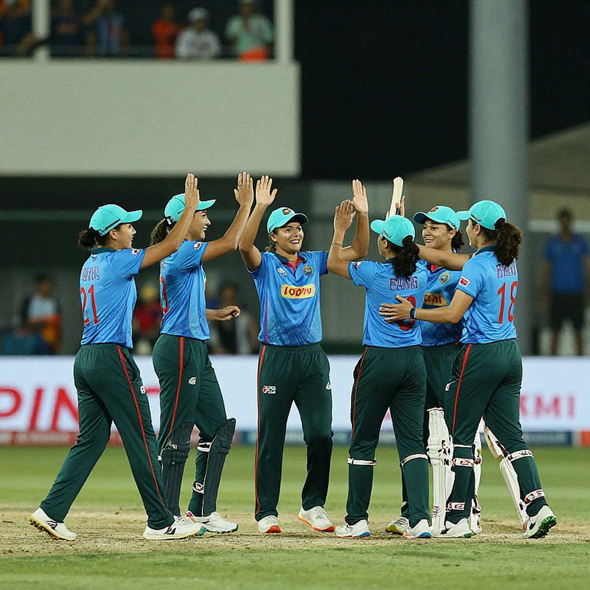 ছয় উইকেট আর একটি ফিফটি: পাকিস্তানের ক্রিকেট যে প্রশ্নটার উত্তর কখনও খুঁজে পায়নি