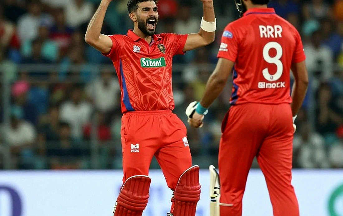 মাঝের ওভারগুলোই বাংলাদেশের আসল সীমান্ত: ডালাসের গর্জন থেকে কিংস্টাউনের নীরবতা